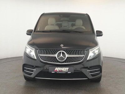 Usata Mercedes V300 Avantgarde 237 CV (174 kW) 2023 Nero Monovolume