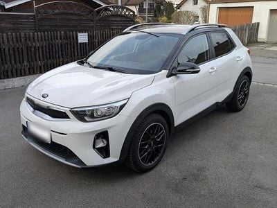 Gebraucht Kia Stonic 120 PS (88 kW) 2018 Weiß SUV