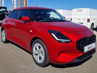 Gebraucht Suzuki Swift Comfort 83 PS (61 kW) 2025 Burning red pearl Kleinwagen