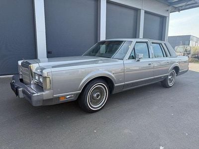 Gebraucht Lincoln Town Car 152 PS (111 kW) 1988 Silber Limousine