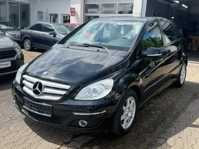 Gebraucht Mercedes B200 136 PS (100 kW) 2009 Schwarz Van / Kleinbus