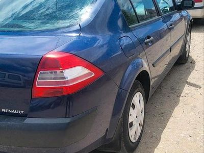 Blau Gebraucht 2012 Renault Mégane Limousine | 800 €