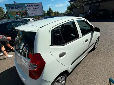 Gebraucht Hyundai i10 60 PS (44 kW) 2013 Weiß Kleinwagen