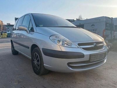 Citroën C8