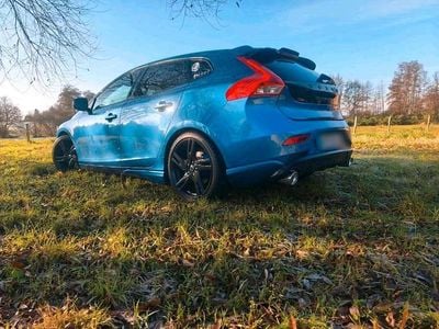 Gebraucht Volvo V40 152 PS (111 kW) 2019 Blau Limousine