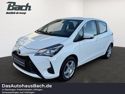 Usado Toyota Yaris Comfort 72 HP (52 kW) 2019 Branco Sedan