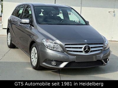 Gebraucht Mercedes B200 156 PS (114 kW) 2012 Grau Van / Kleinbus