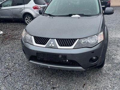 Grau Gebraucht 2007 Mitsubishi Outlander Intense SUV | 2.600 € (Guter Preis)