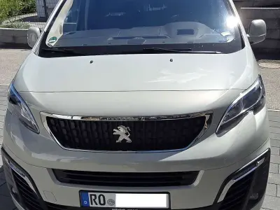 Gebraucht Peugeot Traveller Business-Line 177 PS (130 kW) 2020 Grau Van / Kleinbus