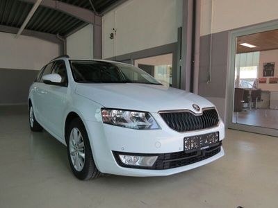 gebraucht Skoda Octavia 2.0 TDI DSG Combi Style+Navi+Abstandstem