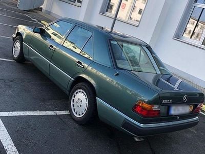 Second-hand Mercedes E280 193 CP (141 kW) 1993 Verde Berlinǎ