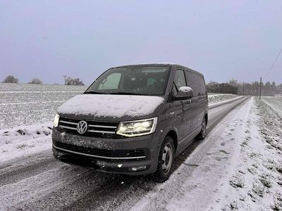 Gebraucht VW Multivan 150 PS (110 kW) 2016 Grau Van / Kleinbus