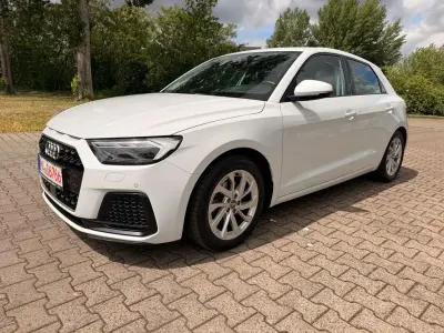 Używany Audi A1 Sportback Advanced 116 KM (85 kW) 2018 Biały Hatchback