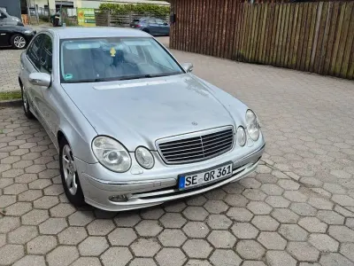 Używany Mercedes E280 Avantgarde 190 KM (139 kW) 2005 Srebrny Sedan/Limuzyna