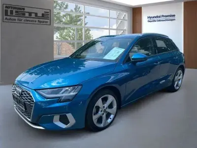 Gebraucht Audi A3 Advanced 116 PS (85 kW) 2021 Blau Limousine