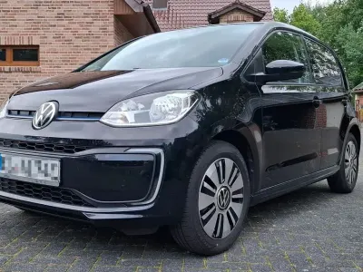 Gebraucht VW e-up! United 61 kW (83 PS) 2021 Schwarz Kleinwagen