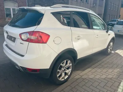 Używany Ford Kuga 136 KM (100 kW) 2010 Biały SUV