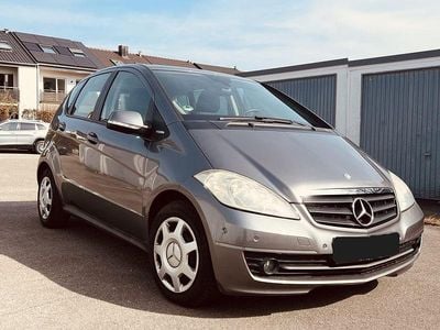 Gebraucht Mercedes A160 95 PS (69 kW) 2011 Grau Van / Kleinbus