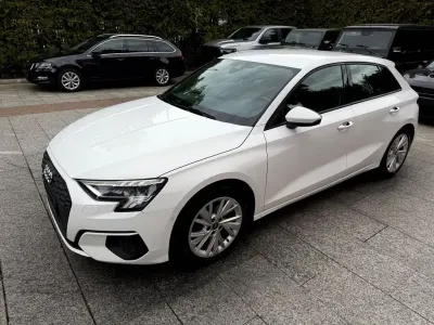 Używany Audi A3 Sport 150 KM (110 kW) 2023 Biały Sedan/Limuzyna