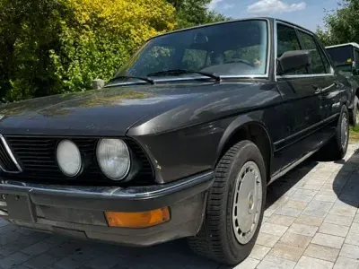 Gebraucht BMW 525 122 PS (89 kW) 1985 Grau Limousine