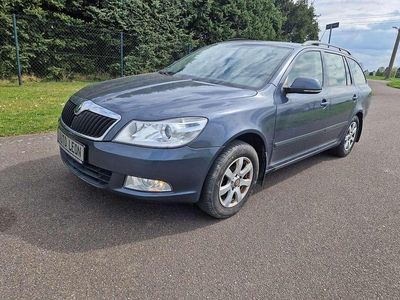 Gebraucht Skoda Octavia 122 PS (89 kW) 2010 Grau Kombi