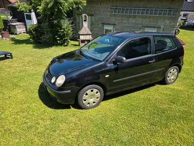 Gebraucht VW Polo 54 PS (39 kW) 2002 Schwarz Kleinwagen