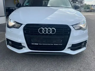 Gebraucht Audi A1 Sportback Attraction 122 PS (89 kW) 2014 Weiß Kleinwagen