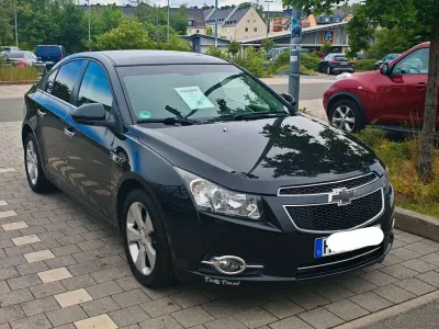 Gebraucht Chevrolet Cruze LT 163 PS (119 kW) 2011 Schwarz Limousine