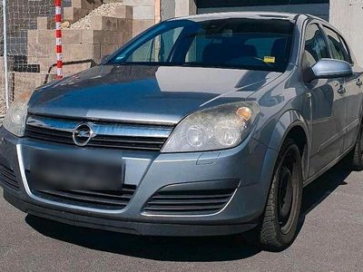 Gebraucht Opel Astra 100 PS (73 kW) 2006 Silber Limousine