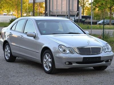 Gebraucht Mercedes C180 143 PS (105 kW) 2003 Brillantsilber  metalliclack Limousine