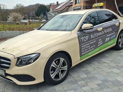 Gebraucht Mercedes E220 194 PS (142 kW) 2020 Gelb Limousine