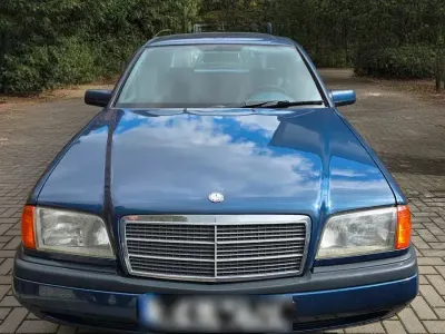 Brugt Mercedes C220 Classic 150 HK (110 kW) 1993 Blå Sedan