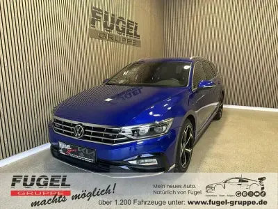 Gebraucht VW Passat R-line 200 PS (147 kW) 2021 Lapiz blue metallic Kombi