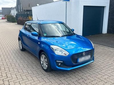 Second-hand Suzuki Swift Club 90 CP (66 kW) 2018 Albastru Hatchback