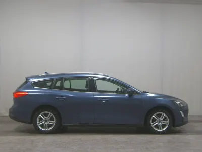 Używany Ford Focus Cool & Connect 125 KM (91 kW) 2021 Niebieski Kombi