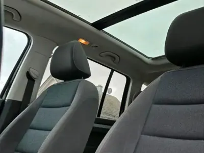 Gebraucht VW Touran 105 PS (77 kW) 2012 Schwarz Van / Kleinbus