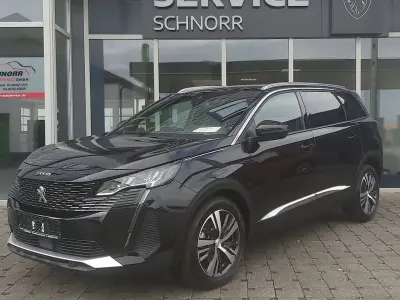Gebraucht Peugeot 5008 Allure 131 PS (96 kW) 2024 Schwarz SUV