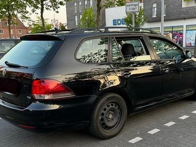 Gebraucht VW Golf VI 105 PS (77 kW) 2010 Schwarz Kleinwagen