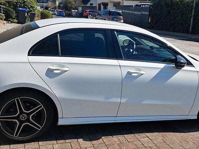 Gebraucht Mercedes 180 AMG 140 PS (102 kW) 2021 Weiß Limousine