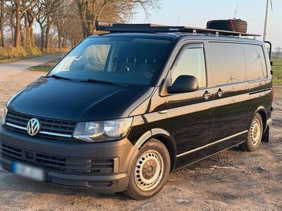 Second-hand VW Transporter 150 CP (110 kW) 2017 Negru Van