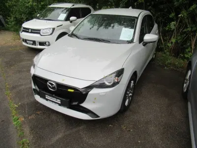Gebraucht Mazda 2 90 PS (66 kW) 2023 Weiß Kleinwagen