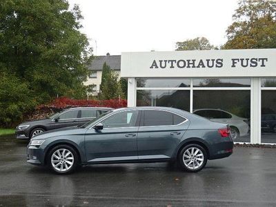 Gebraucht Skoda Superb 150 PS (110 kW) 2019 Grau Limousine