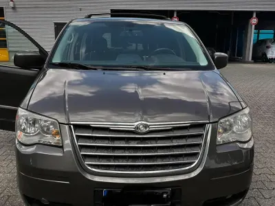 Gebraucht Chrysler Voyager 150 PS (110 kW) 2010 Grau Van / Kleinbus