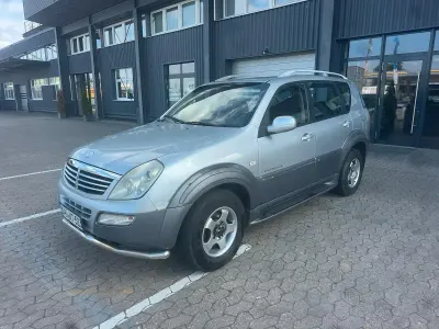 Gebraucht SsangYong Rexton 165 PS (121 kW) 2006 Silber SUV
