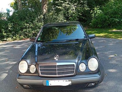 Mercedes E200