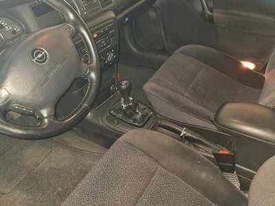 Gebraucht Opel Vectra 101 PS (74 kW) 2000 Rot Kombi