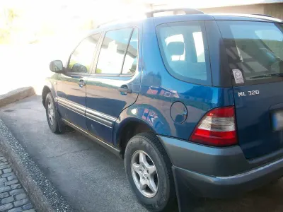 Brugt Mercedes ML320 218 HK (160 kW) 2001 Blå SUV