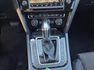 Gebraucht VW Passat Comfortline 190 PS (139 kW) 2015 Rot Kombi