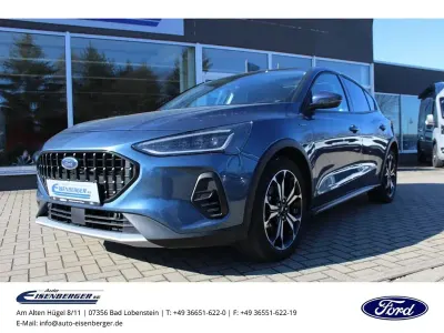 Gebraucht Ford Focus Active X 155 PS (114 kW) 2023 Chromablau metallic Limousine