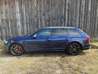 Second-hand Audi S4 Comfort 354 CP (260 kW) 2017 Albastru Break